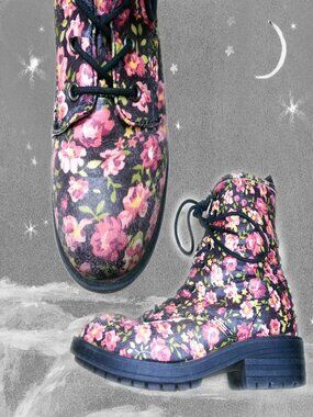 Spring Combat Boots Pink Floral On Black Size 8 1/2